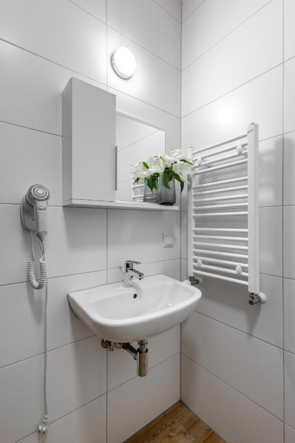 Hotel A4 Wroclaw - Bielany Bielany Wrocławskie Buitenkant foto